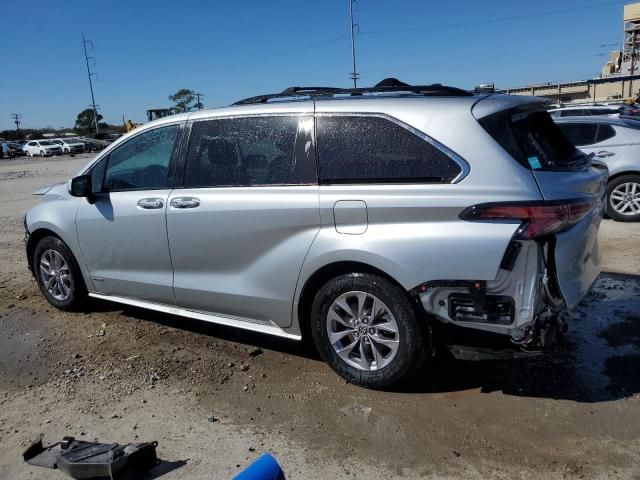 2021 Toyota Sienna XLE