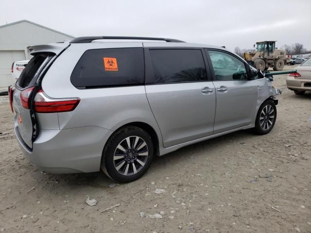 2020 Toyota Sienna XLE