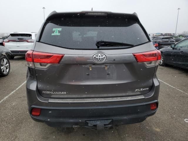 2019 Toyota Highlander SE