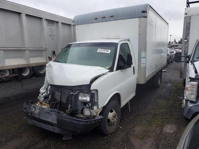 2004 GMC Savana Cutaway G3500