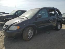 Salvage cars for sale from Copart Earlington, KY: 2005 Dodge Caravan SXT