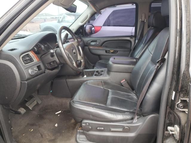 2013 Chevrolet Suburban C1500  LS