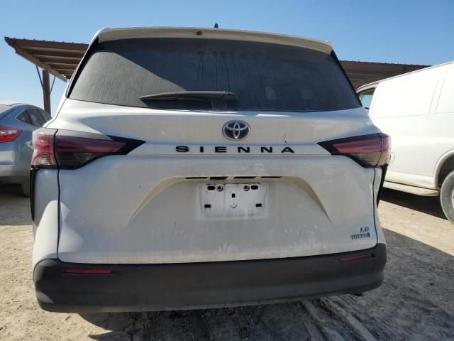 2021 Toyota Sienna LE