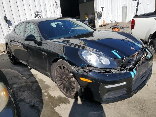 2015 Porsche Panamera 2