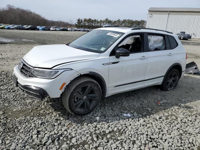 2023 Volkswagen Tiguan SE R-LINE Black