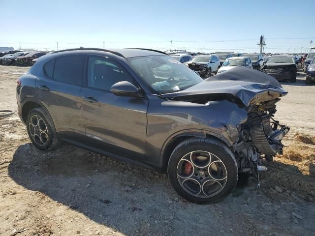 2018 Alfa Romeo Stelvio Sport