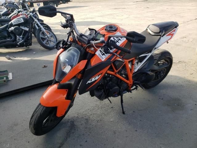 2015 KTM 1290 Super Duke R