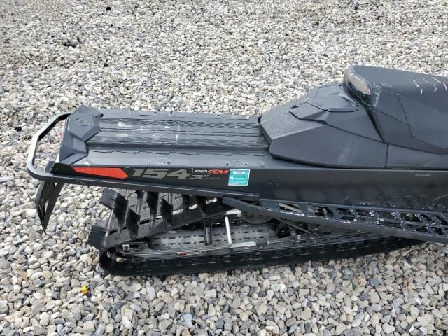 2016 Bombardier Snowmobile