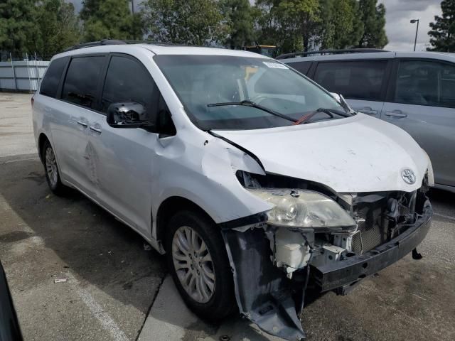 2012 Toyota Sienna XLE