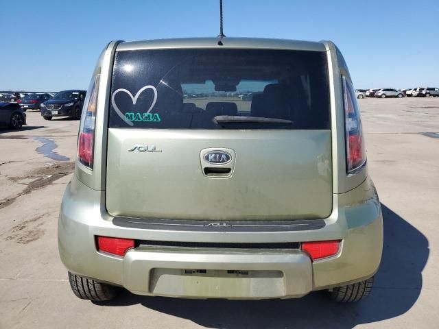 2011 KIA Soul +