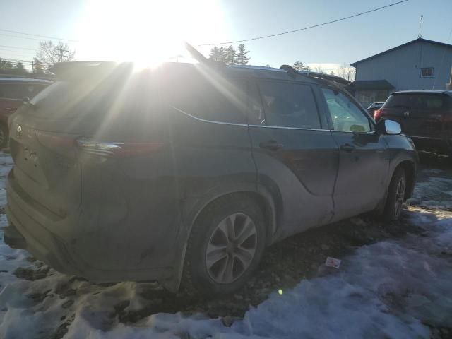 2021 Toyota Highlander Hybrid XLE