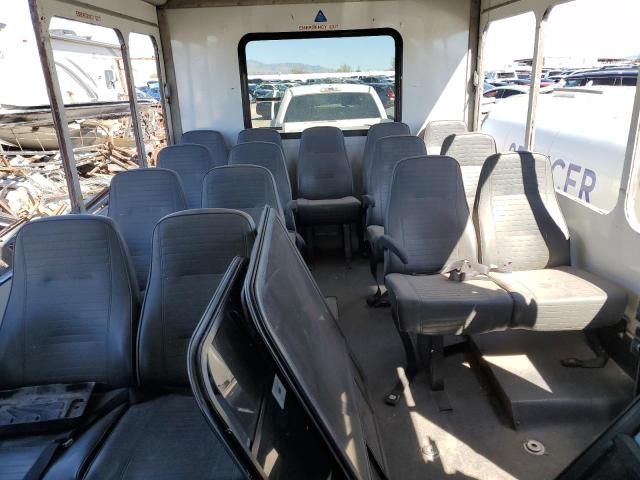 2013 Ford Econoline E450 Starcraft Bus