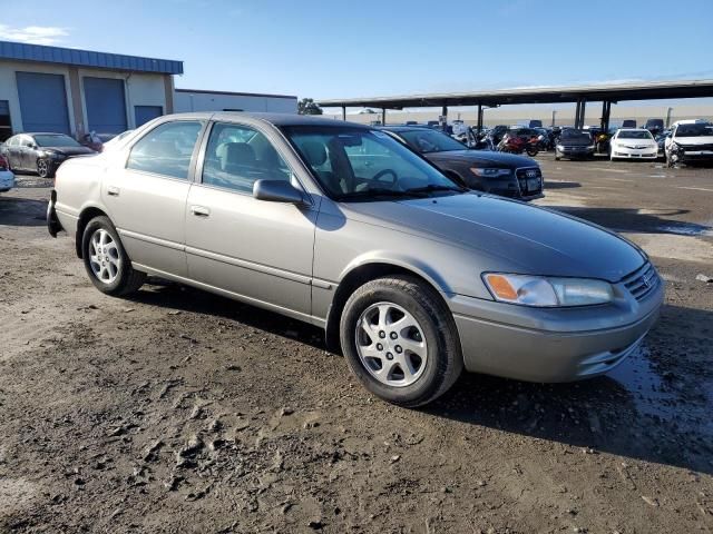 1999 Toyota Camry LE