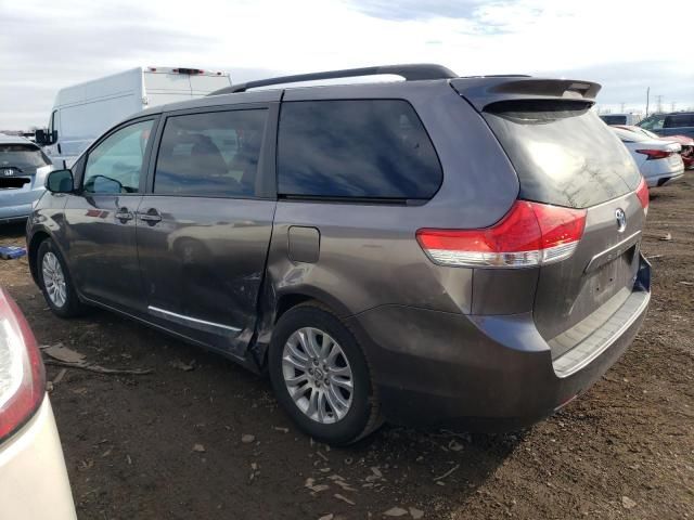 2011 Toyota Sienna XLE