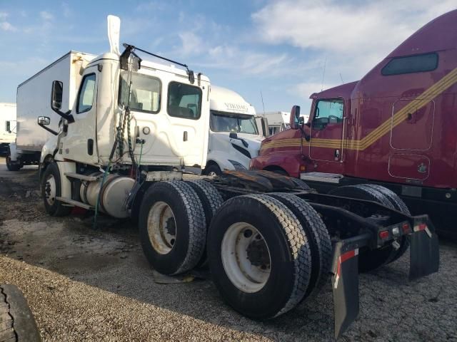 2018 Freightliner Cascadia 126