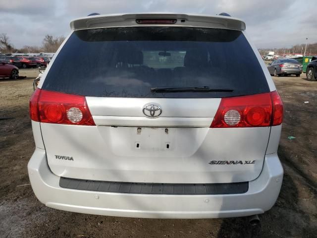 2008 Toyota Sienna XLE