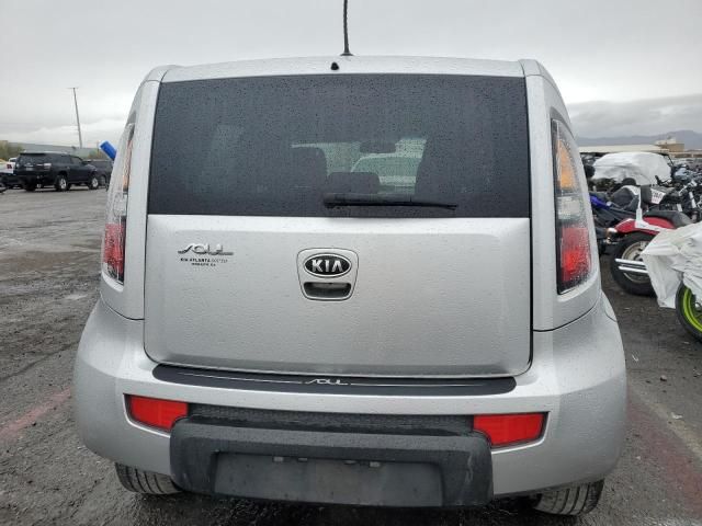 2011 KIA Soul +