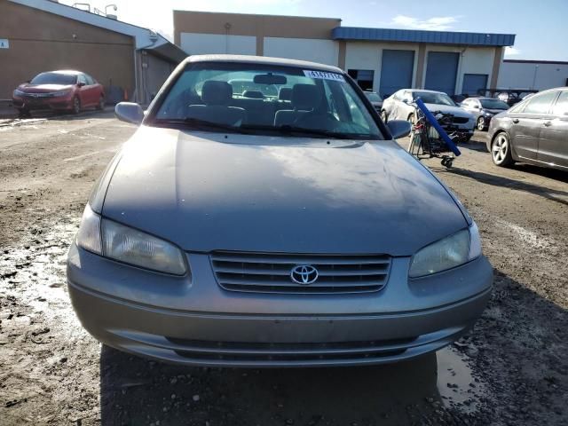 1999 Toyota Camry LE