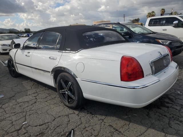 2010 Lincoln Town Car Signature Limited