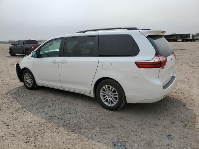 2016 Toyota Sienna XLE