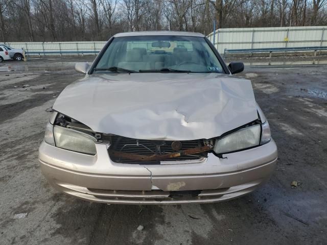 1999 Toyota Camry LE