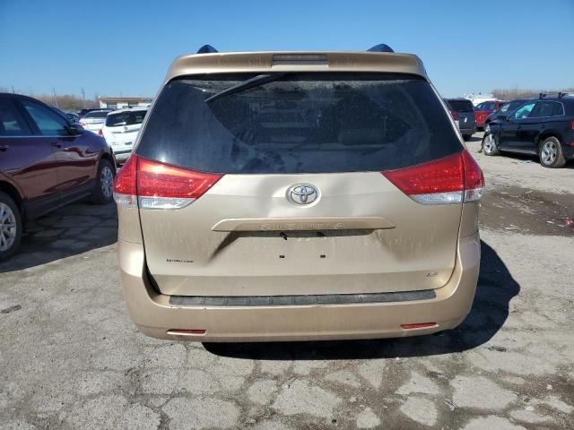 2011 Toyota Sienna LE