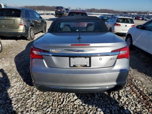 2013 Chrysler 200 Touring