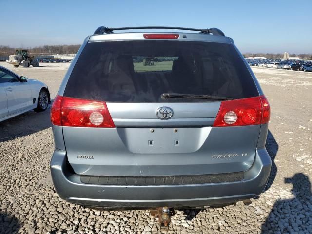 2010 Toyota Sienna CE