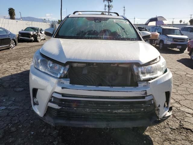 2019 Toyota Highlander SE