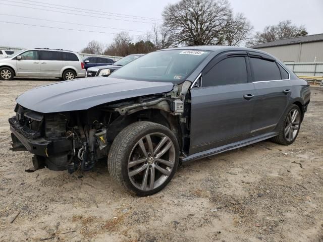 2017 Volkswagen Passat R-Line