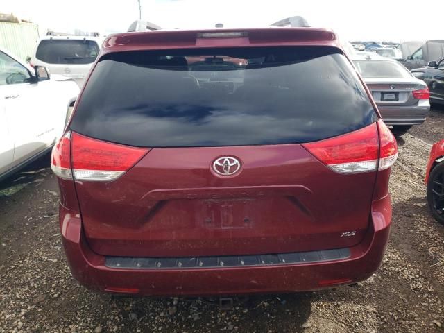 2012 Toyota Sienna XLE