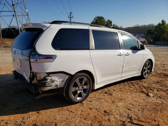 2016 Toyota Sienna SE