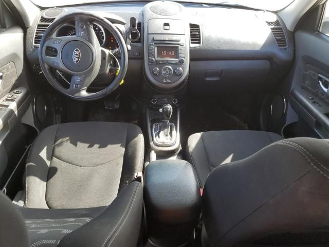 2013 KIA Soul +