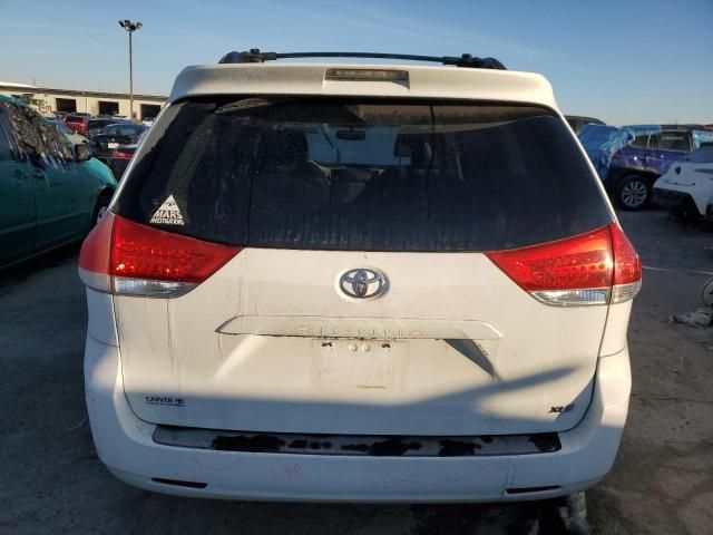 2014 Toyota Sienna XLE