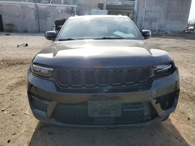 2023 Jeep Grand Cherokee Laredo