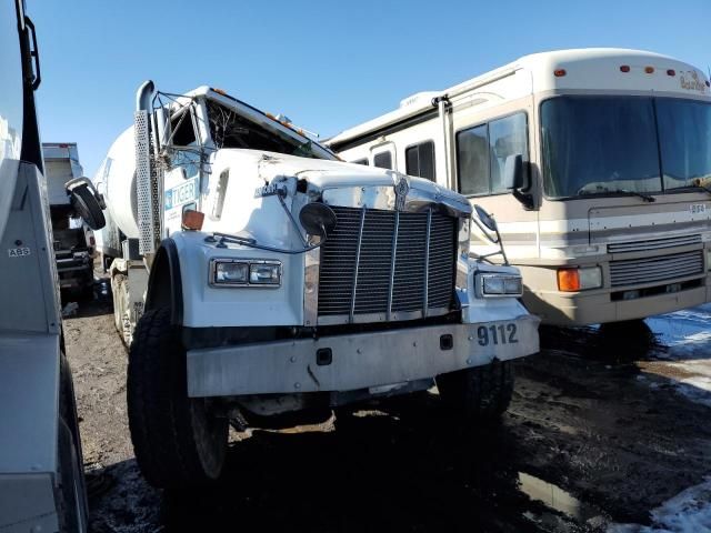 2017 Kenworth Construction W900