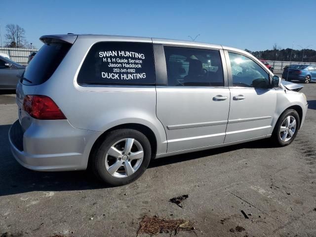 2010 Volkswagen Routan SE