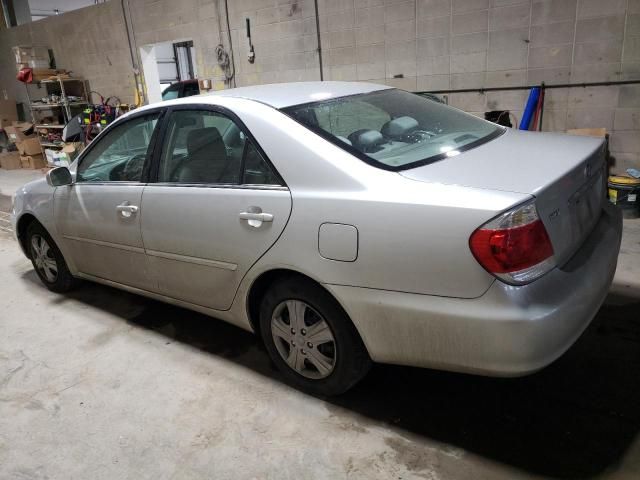 2005 Toyota Camry LE