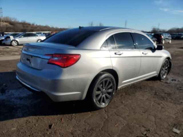 2013 Chrysler 200 Touring