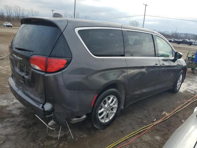 2020 Chrysler Voyager LX