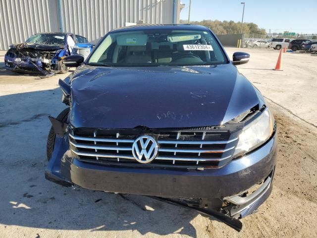 2013 Volkswagen Passat SEL