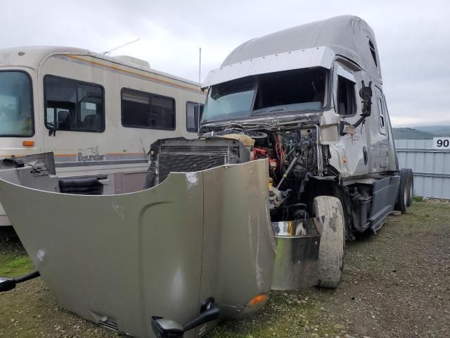 2015 Freightliner Cascadia 125