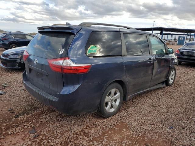 2020 Toyota Sienna LE