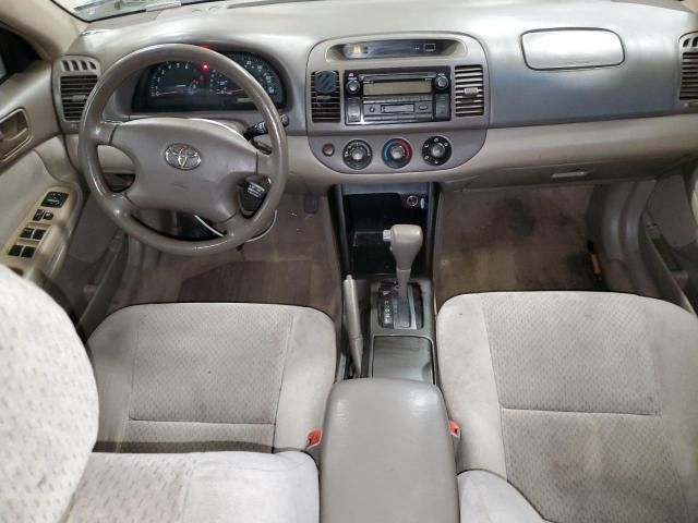 2004 Toyota Camry LE