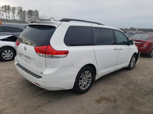 2011 Toyota Sienna XLE