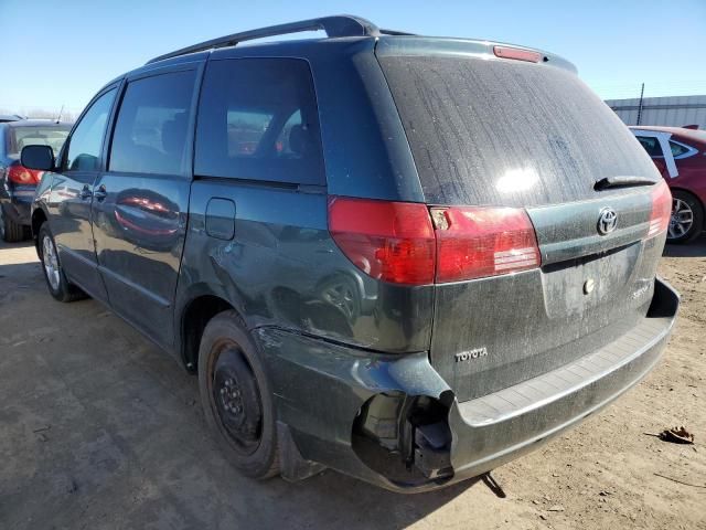 2004 Toyota Sienna CE