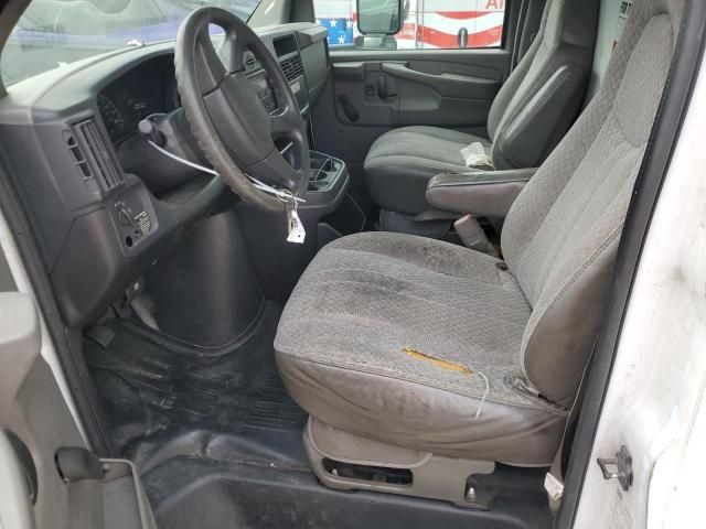 2004 GMC Savana Cutaway G3500