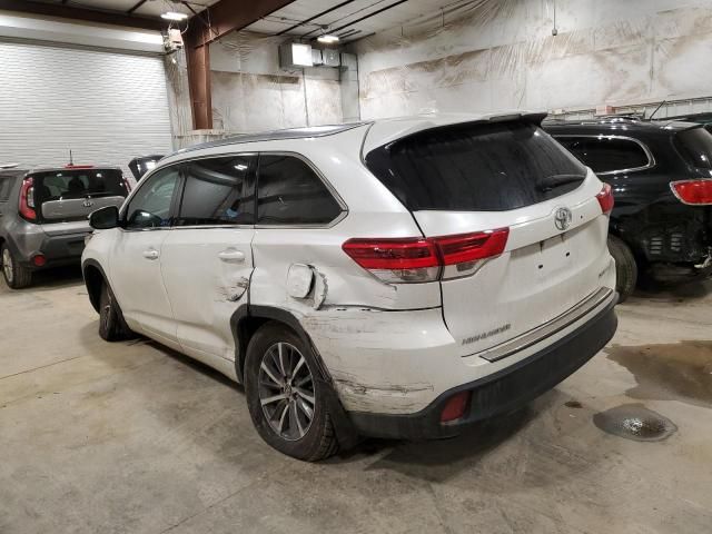 2017 Toyota Highlander SE