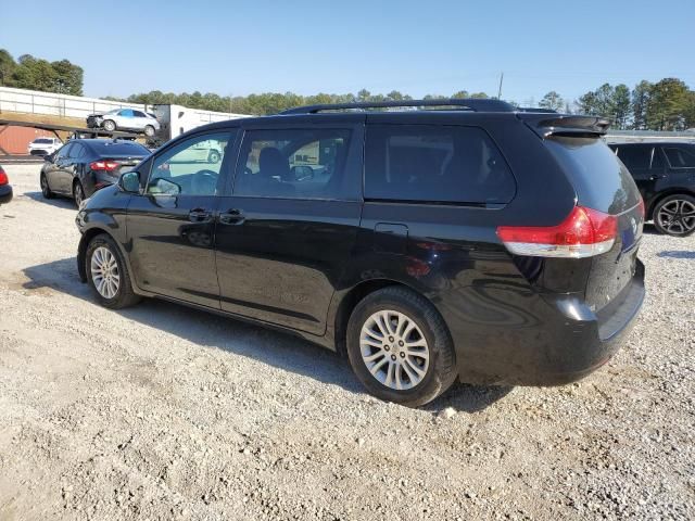 2013 Toyota Sienna XLE