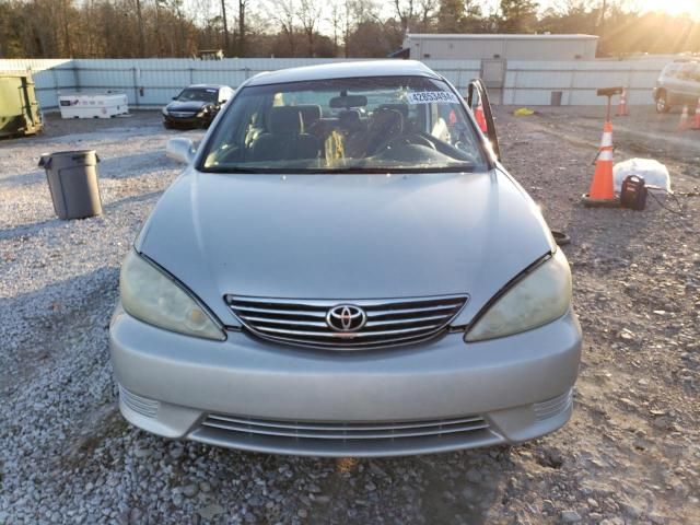 2005 Toyota Camry LE